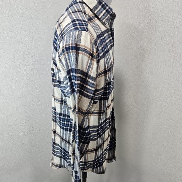 Croft & Barrow men's small button-down longsleeve - Picture 5 of 6